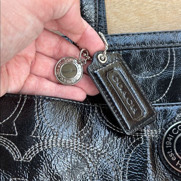 Coach Signature stitched Black patient leather diaper Bag purse laptop carrier - Picture 8 of 16